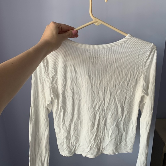 Super soft long sleeve from American eagle !! - Picture 3 of 5